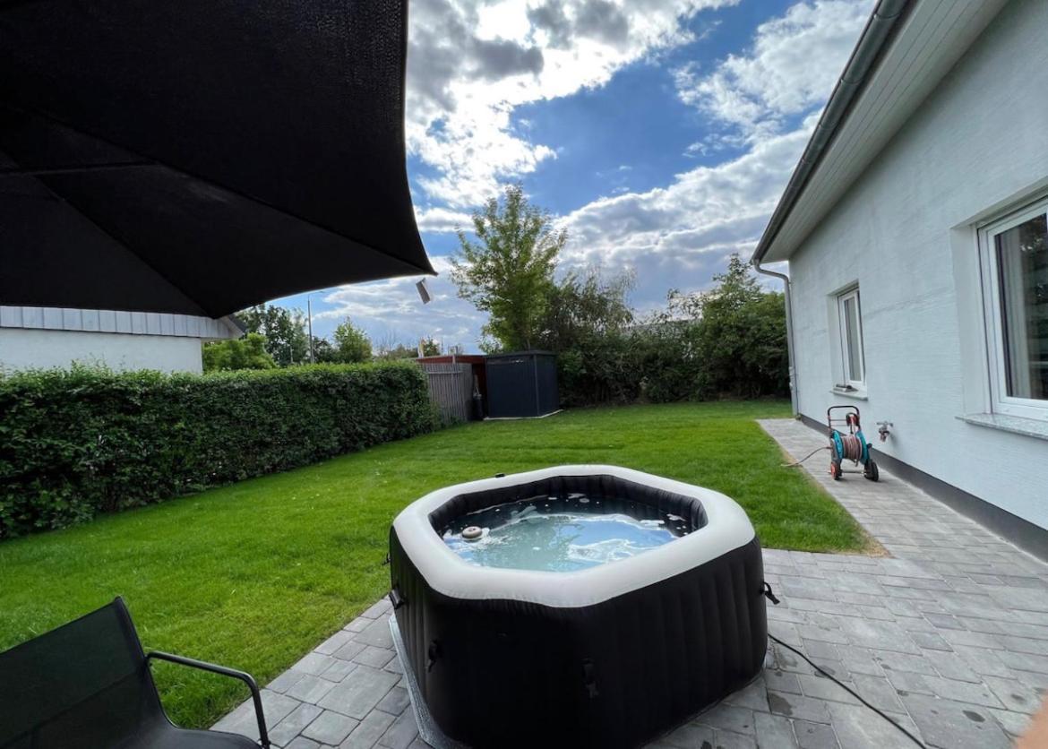 Вилла Haushalfte Mit Garten, Kamin, Grill & Whirlpool Nahe Ber Берлин Экстерьер фото